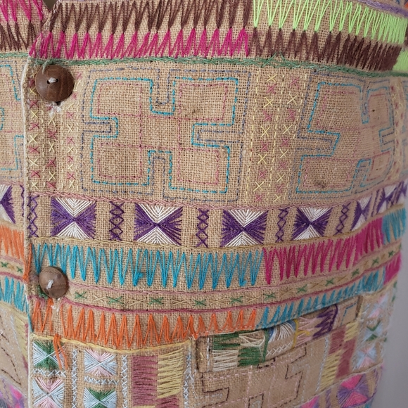 Colorful Embroidered Vest - Picture 4 of 10